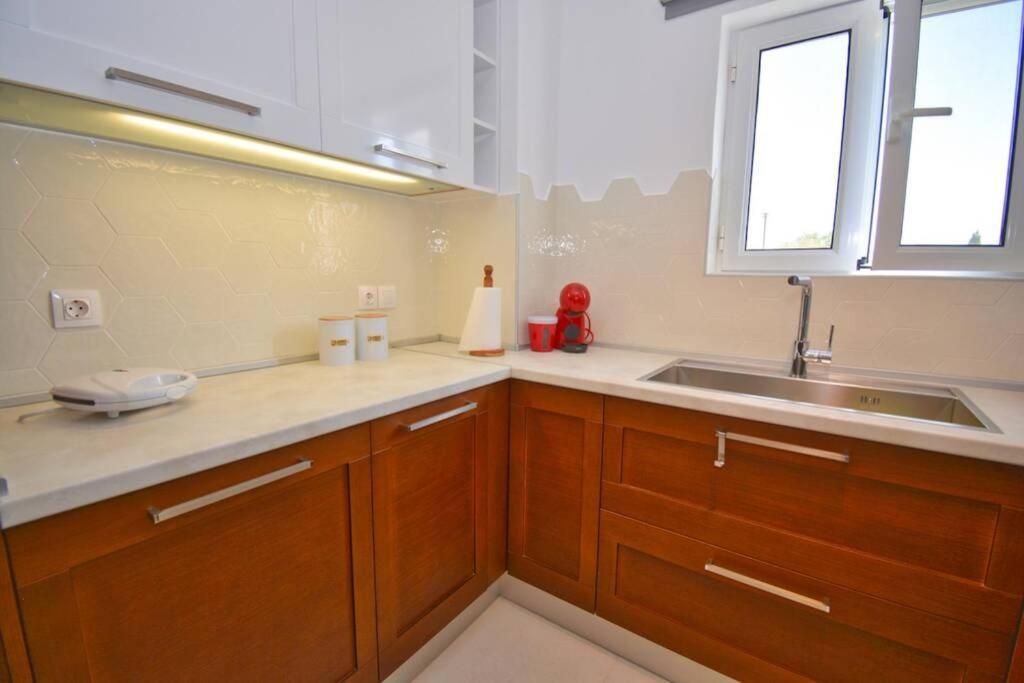 Potamos Deluxe White Apartment 외부 사진
