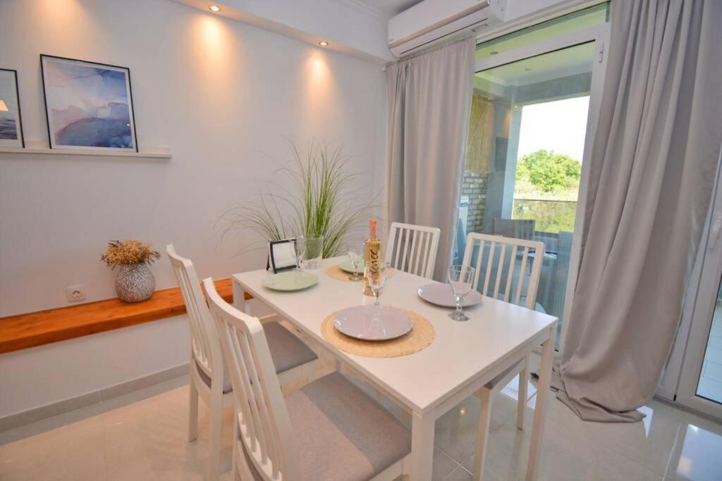 Potamos Deluxe White Apartment 외부 사진