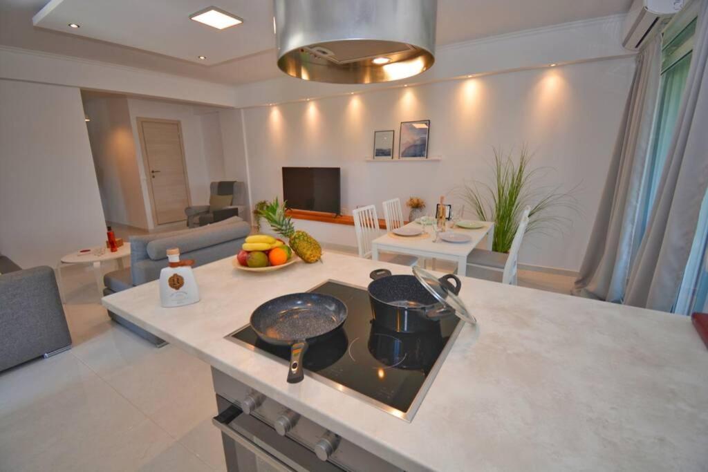 Potamos Deluxe White Apartment 외부 사진