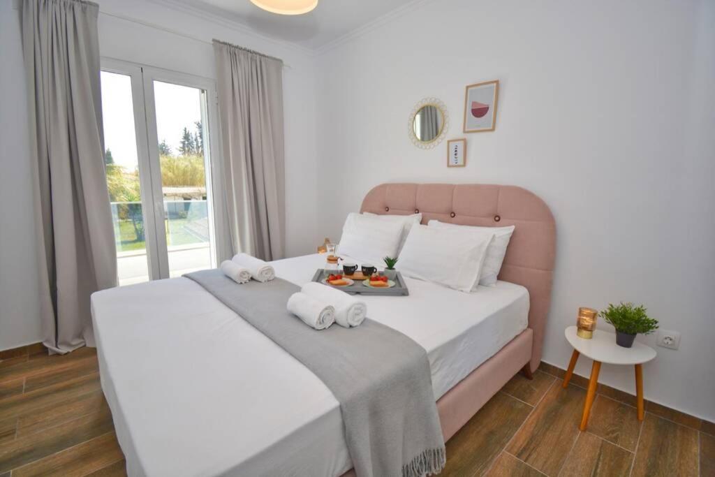 Potamos Deluxe White Apartment 외부 사진
